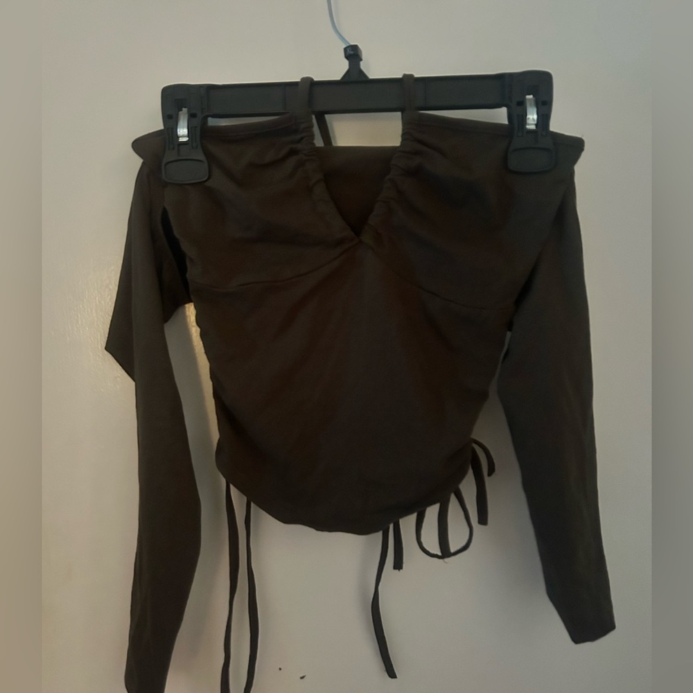 Off the shoulder small brown crop top